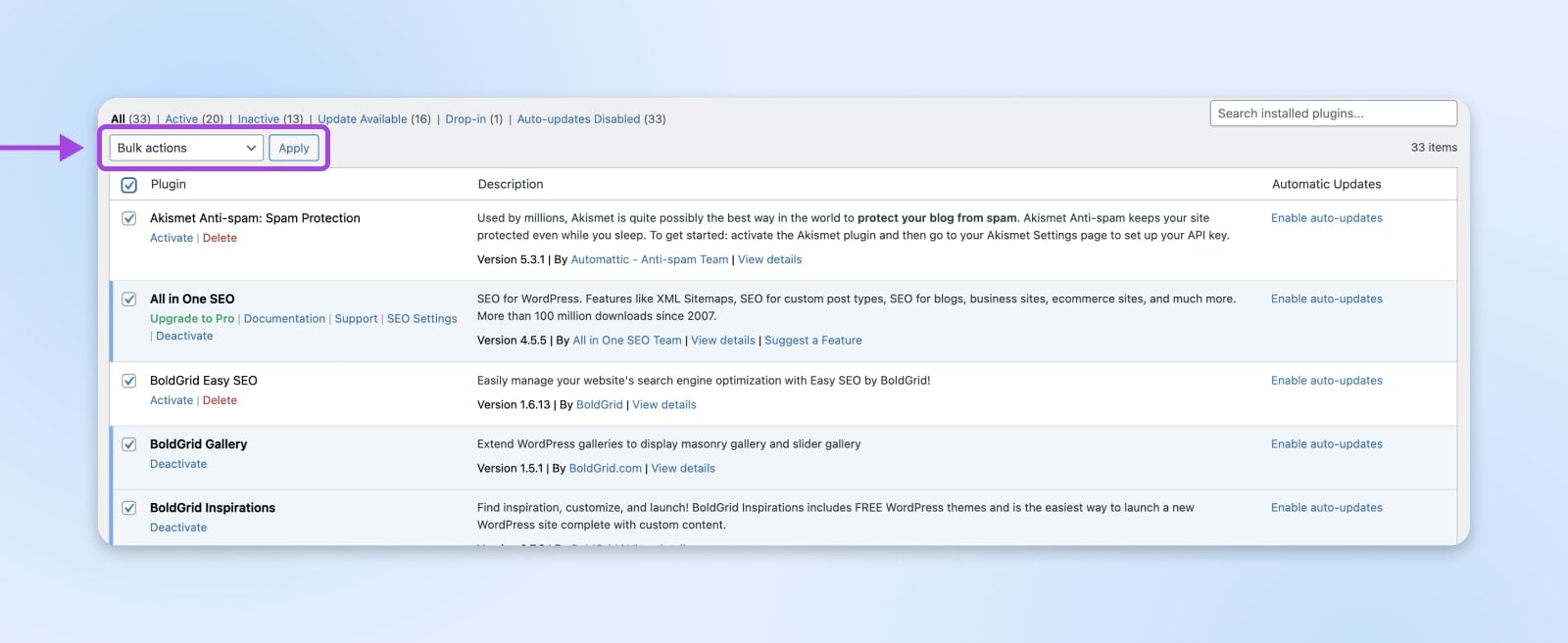 'Bulk actions' chosen from the drop-down menu and highlighted on top of the installed plugins options.